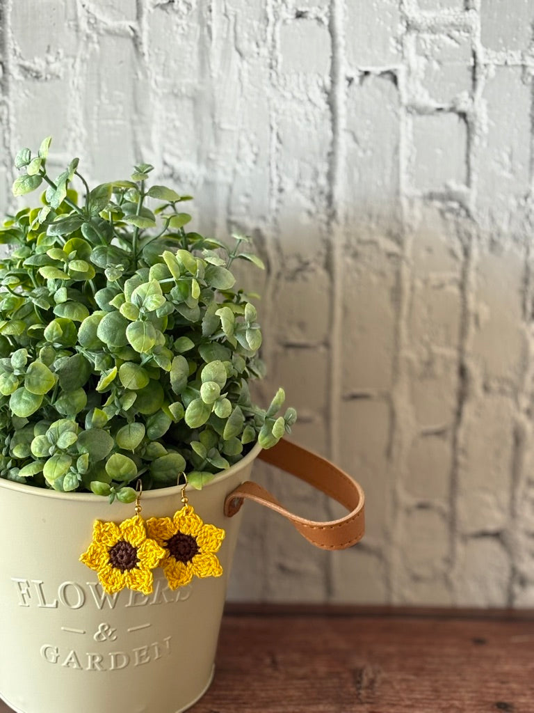 Crochet Sunflower Earrings 'Sunny Drops'