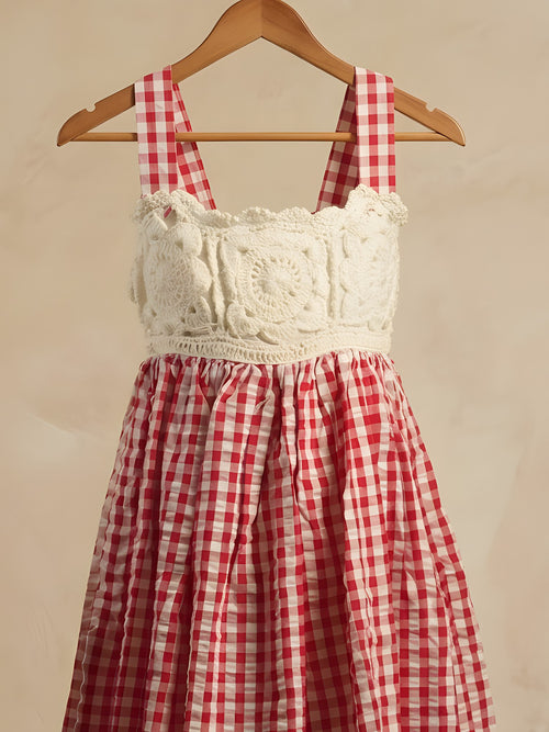 Crochet Dress 'Berry Picnic' by Looped Little Things, close-up