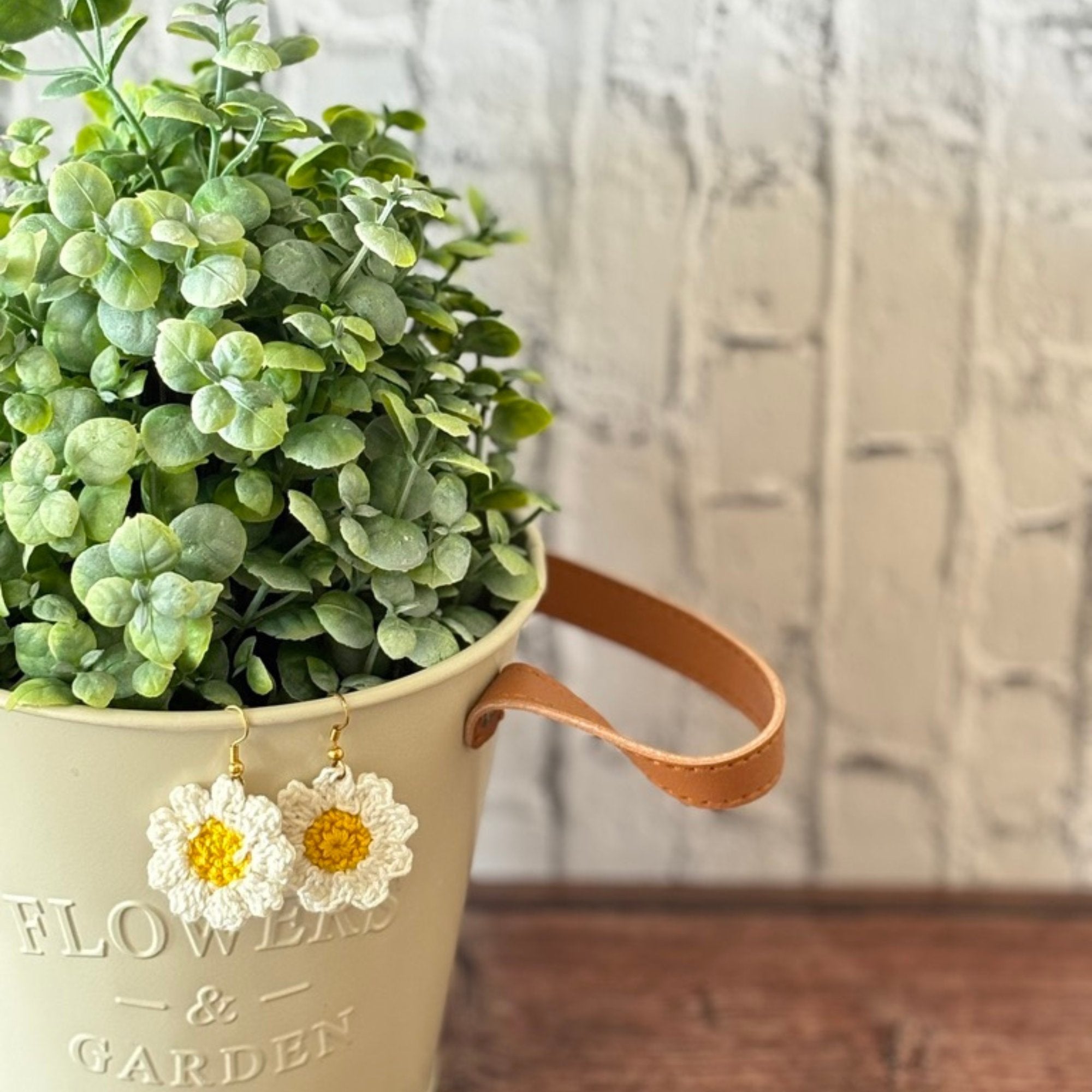Handmade Crochet Daisy Earrings — 'Daisy Daze'