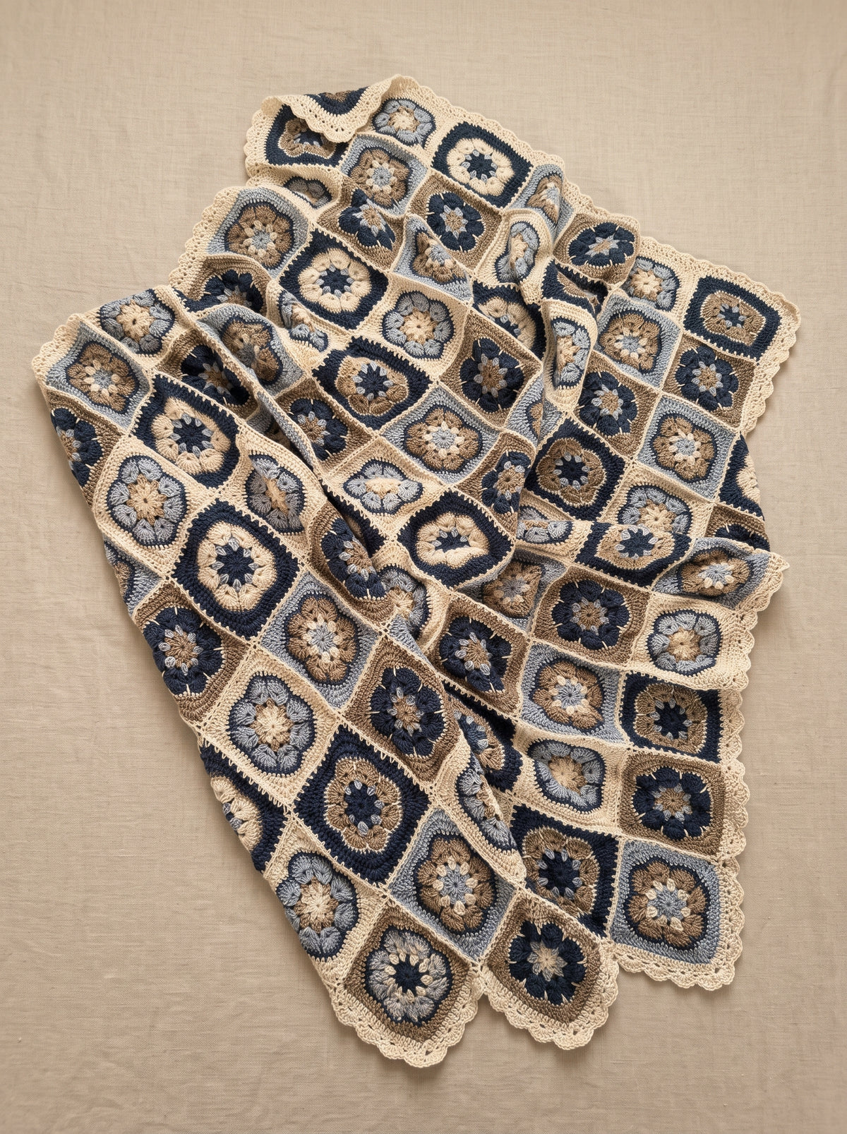Granny Square Blanket 'Granny's Big Hug' by Looped Little Things